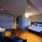 Delparco 4*
