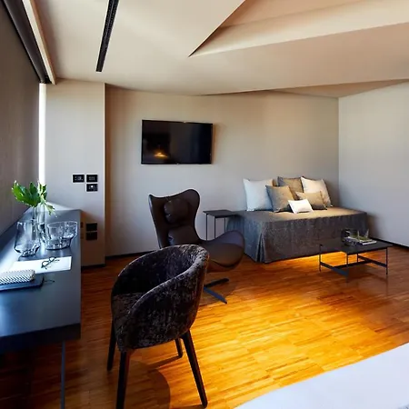 Delparco Hotel 4*